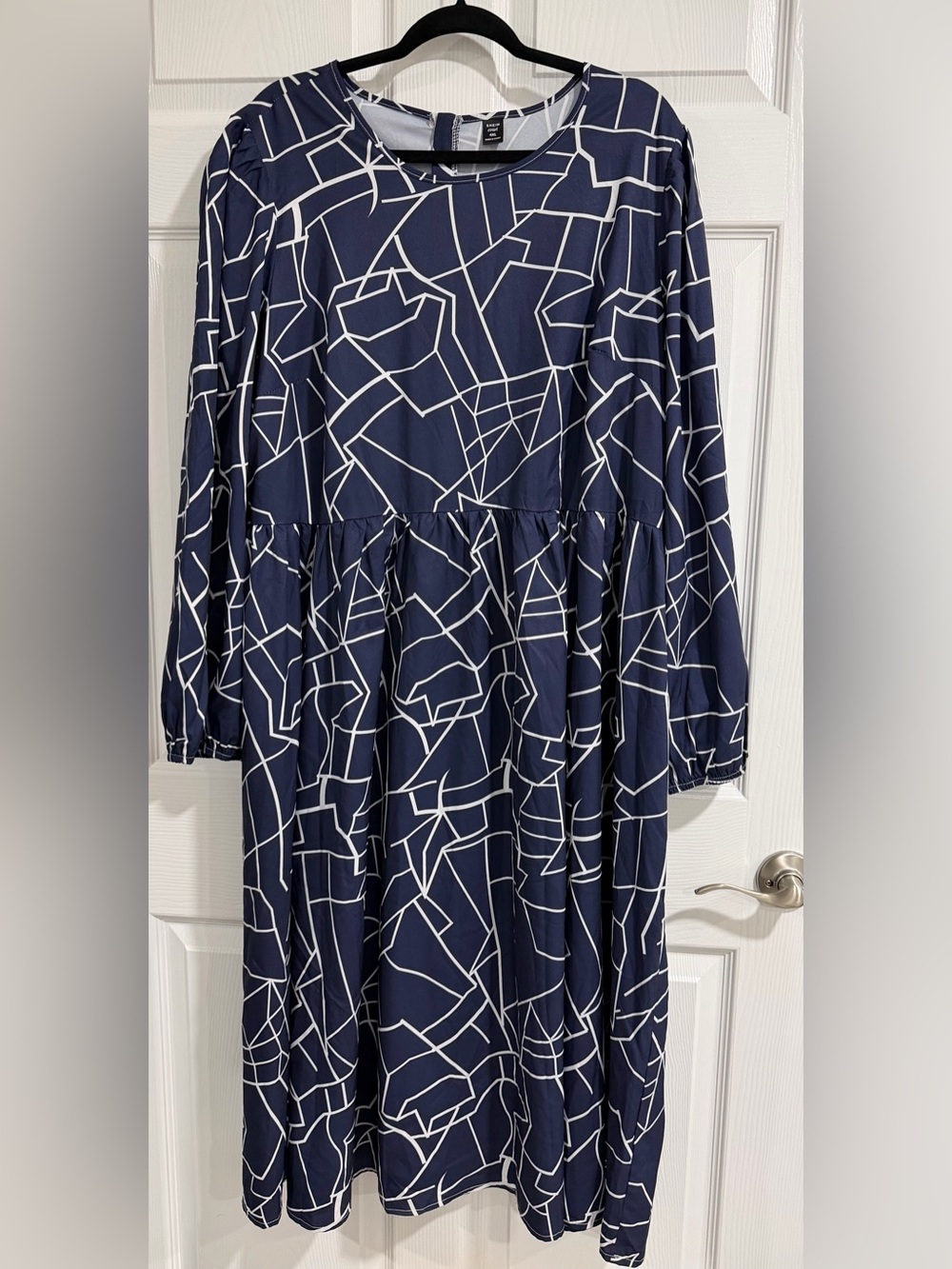 SHEIN Navy and White Geometric Long Sleeve Midi Dress